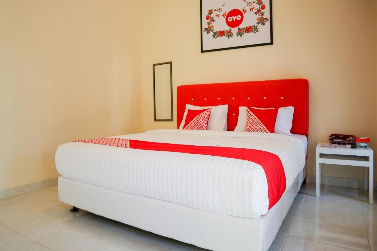 Oyo 2202 Delima Guest House Syariah Padang  Exterior photo